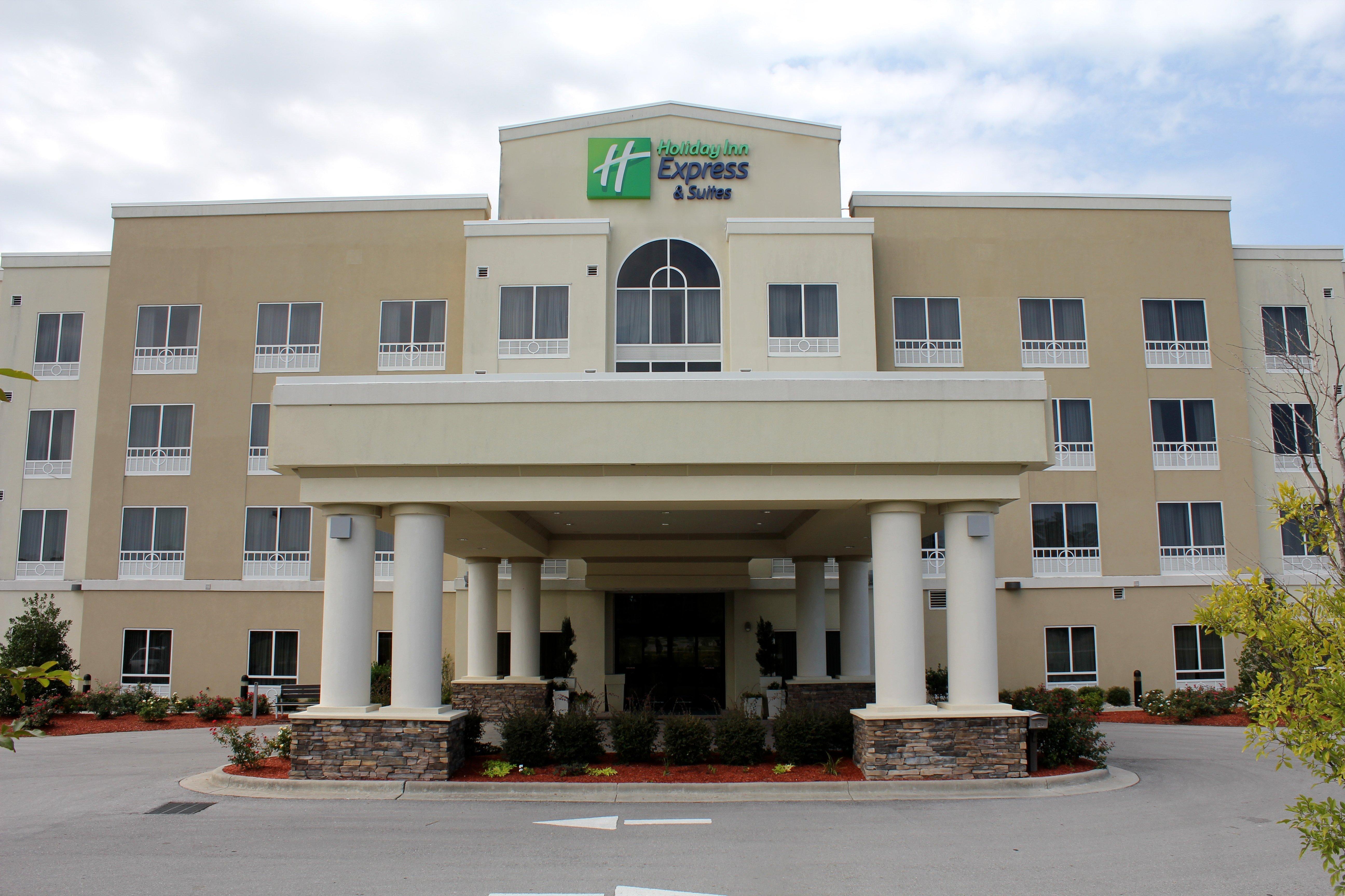 Holiday Inn Express & Suites Havelock Northwest New Bern By Ihg Exterior photo