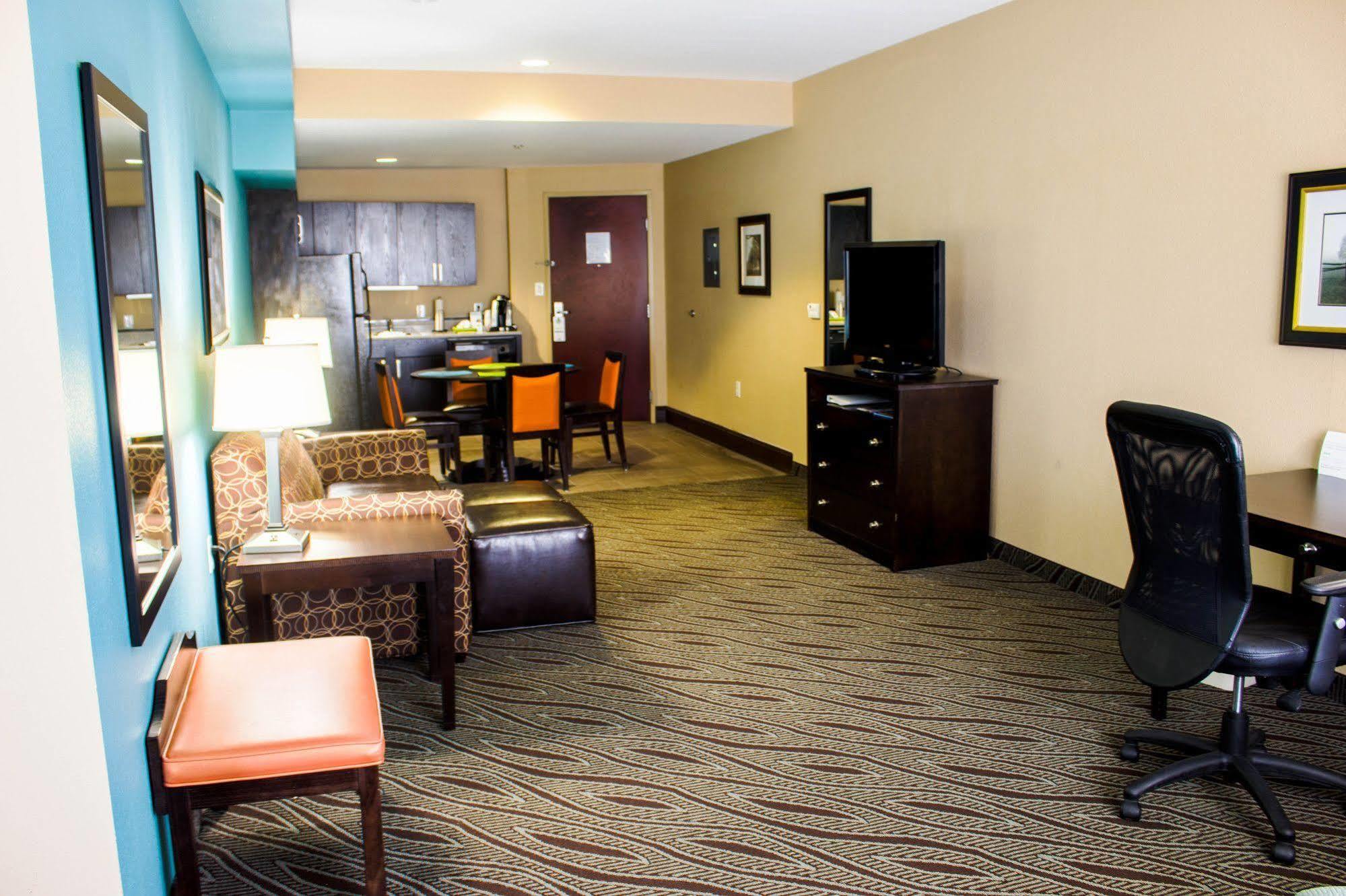 Holiday Inn Express & Suites Havelock Northwest New Bern By Ihg Exterior photo