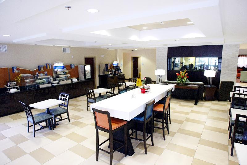 Holiday Inn Express & Suites Havelock Northwest New Bern By Ihg Exterior photo